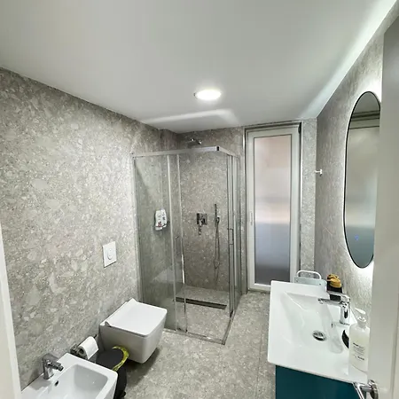 Lägenhet Jolie Center