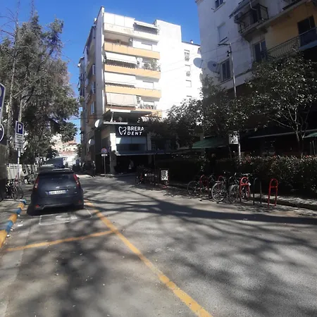 Jolie Center *